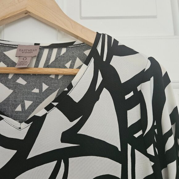 Easywear by Chico's Top Tunic Stretch Artsy Geometric Black White Size 0 (Small) - Picture 3 of 5
